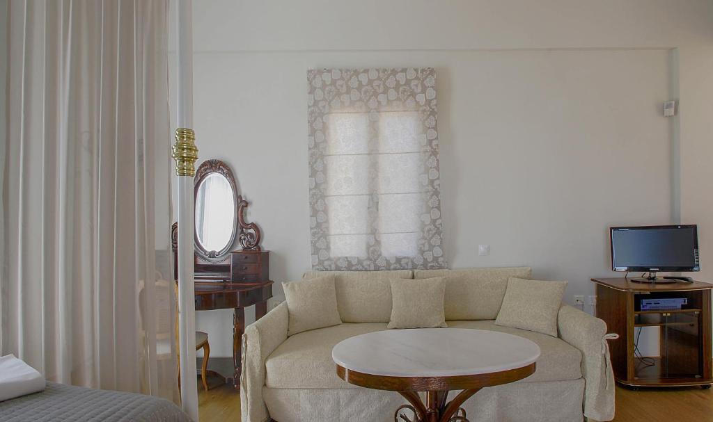 Emilia Luxury Apartments photo 2
