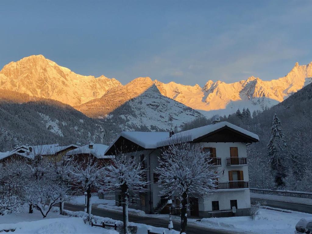 Hotel Edelweiss photo 2