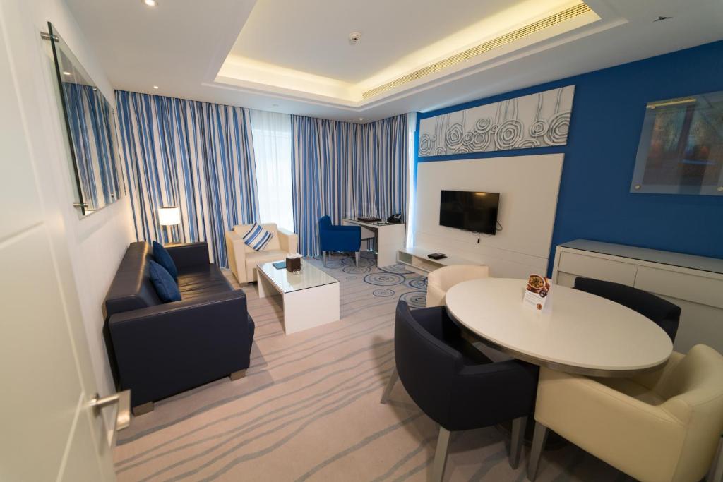 Сьюит (Дипломатический люкс), Отель Gloria Downtown Hotel