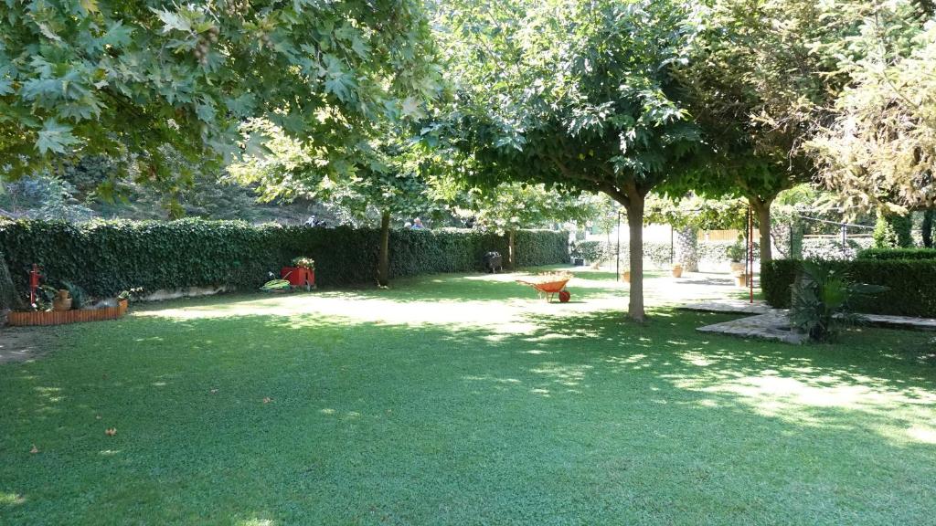 Garden beach house photo 1