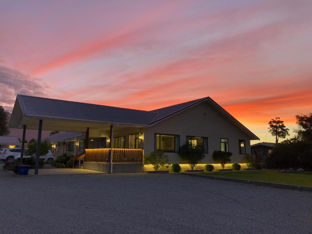 High Peaks Hotel photo 2
