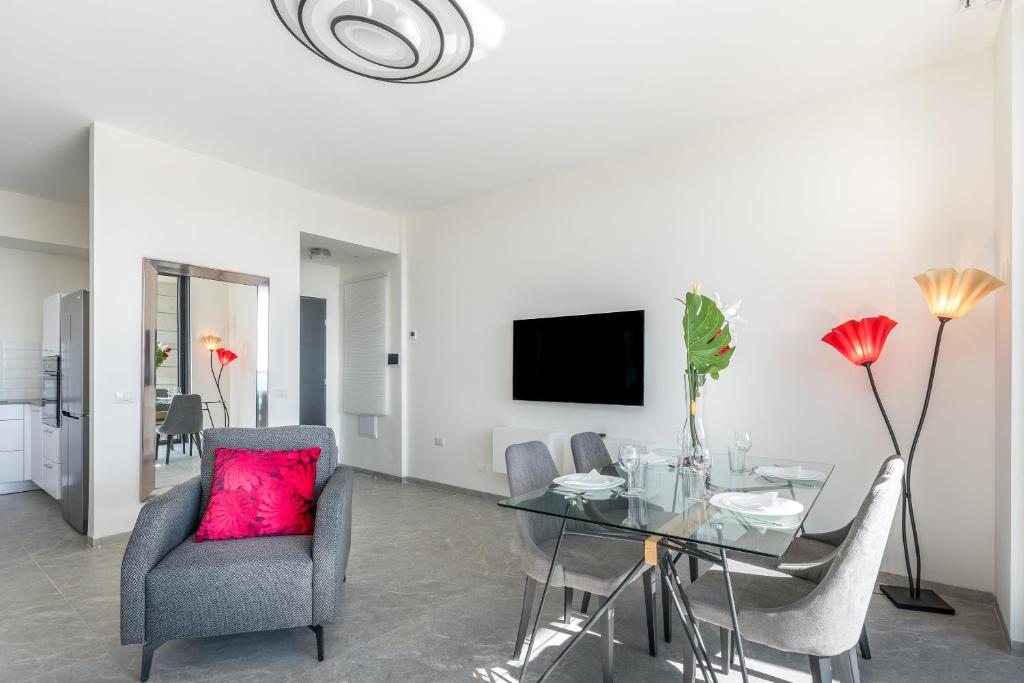 J Tower - Fantastic View - Top Location - Private parking photo 4