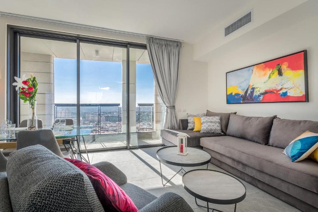 J Tower - Fantastic View - Top Location - Private parking photo 2