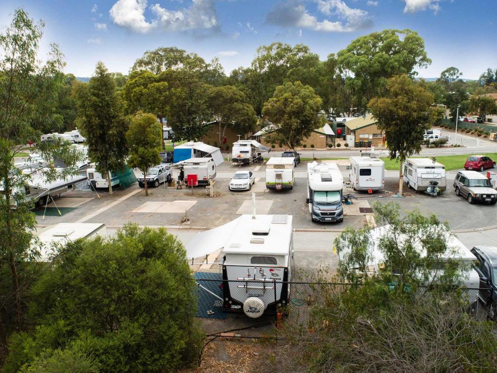 Windsor Gardens Caravan Park photo 2