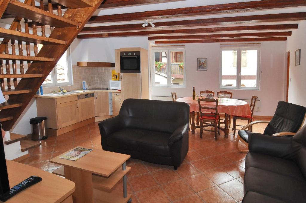 LA MAISON FLEURIE Gîtes du Florimont photo 4