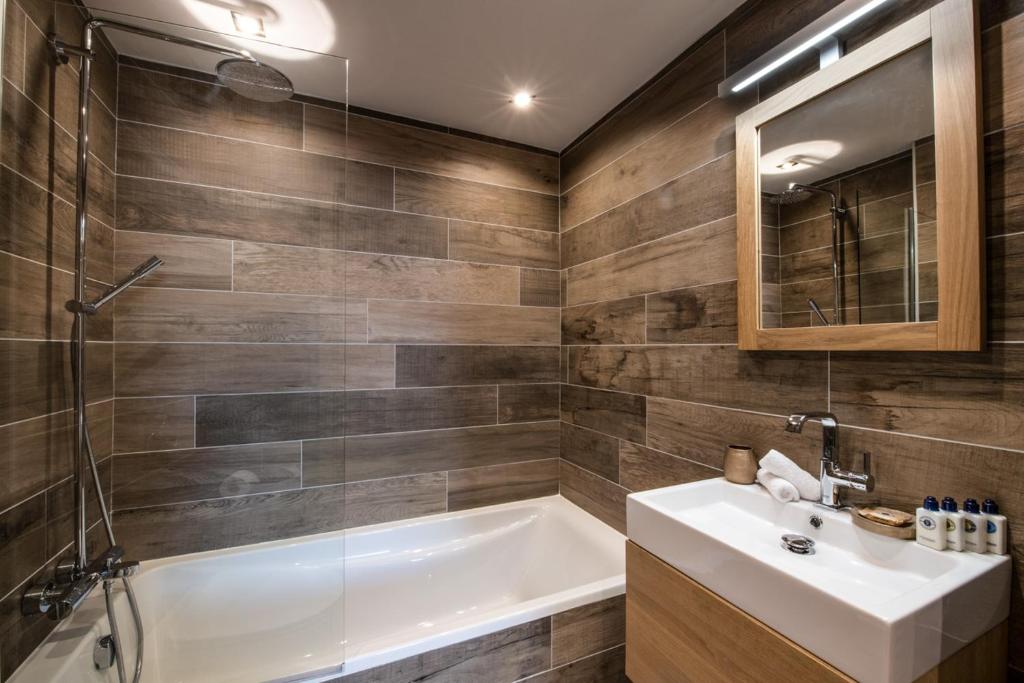 Yellowstone Lodge by Alpine Residences photo 2
