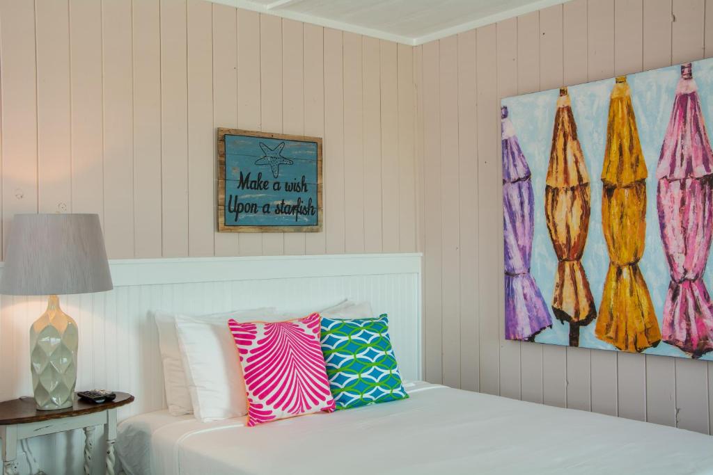 See Sea Motel image
