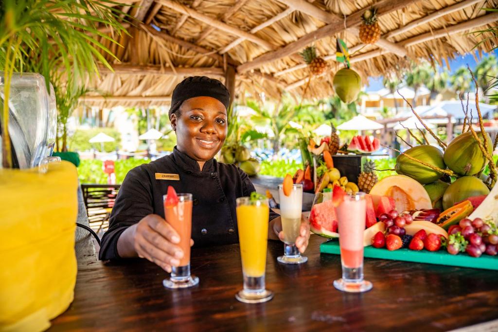 Jewel Paradise Cove Adult Beach Resort & Spa photo 3