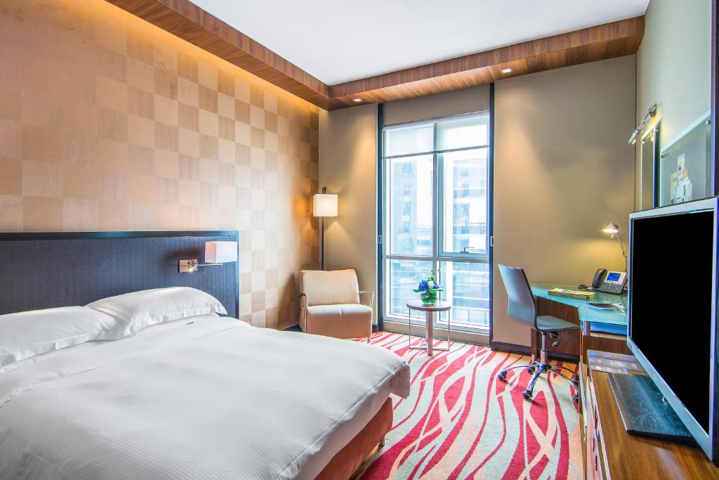 Семейный (Пакет услуг для семейного отдыха - Два смежных номера), Отель Radisson Blu Hotel, Dubai Media City