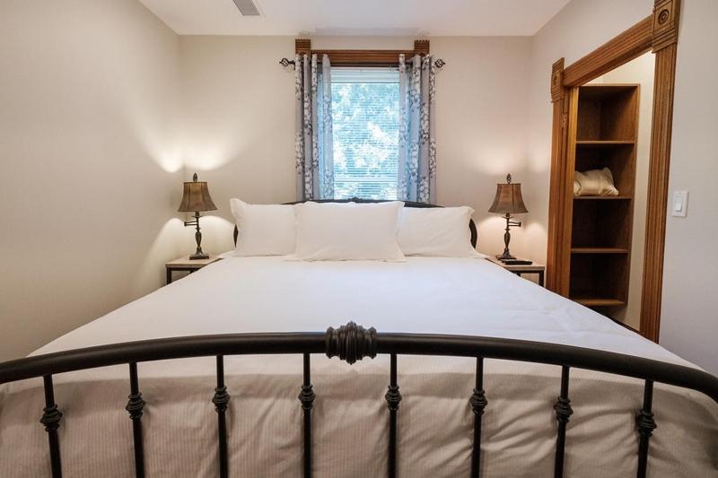 The Victorian Luxury Suites photo 4