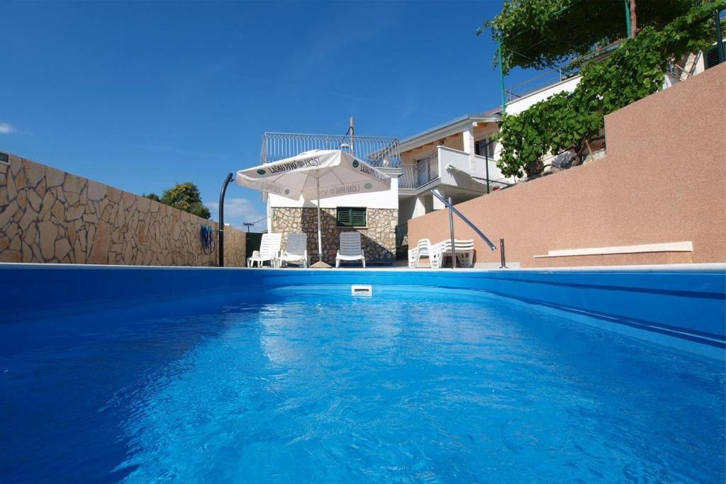 Holiday House Neda photo 1