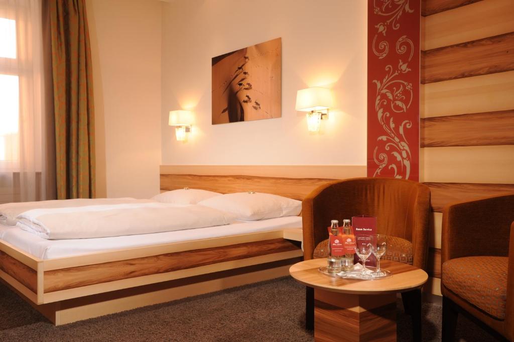 Двухместный (Улучшенный двухместный номер с 1 кроватью), Hotel Torbräu