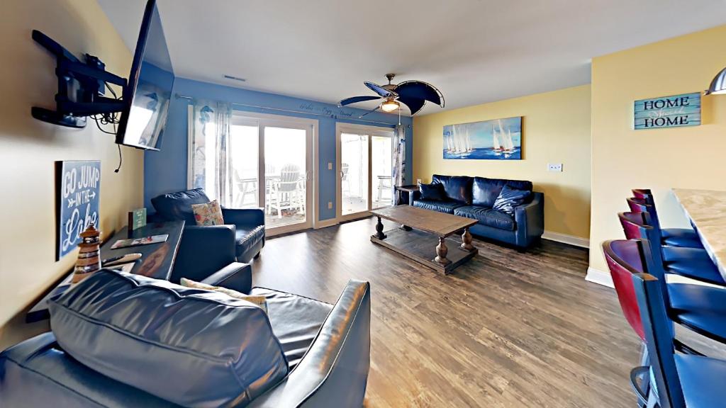 Put-in-Bay Waterfront Condo #202 image