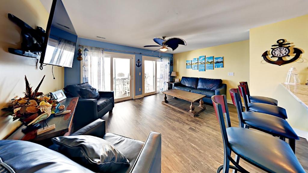 Put-in-Bay Waterfront Condo #206 image