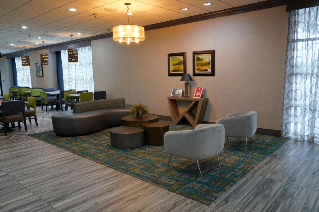 Best Western Plus Morristown Conference Center photo 2