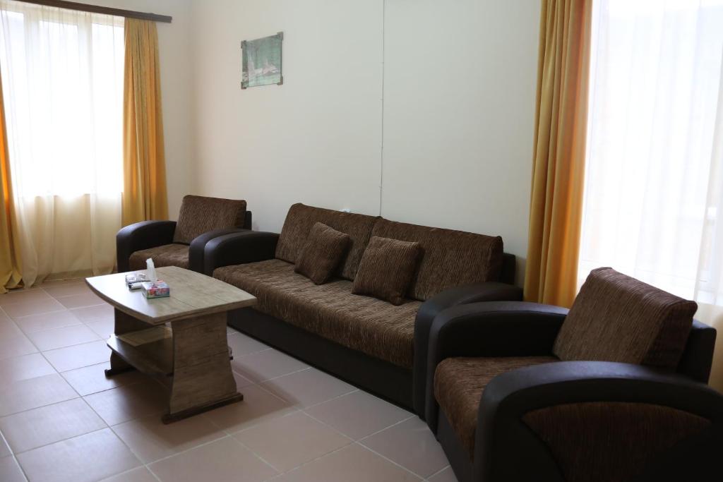 Lucytour Hotel photo 1