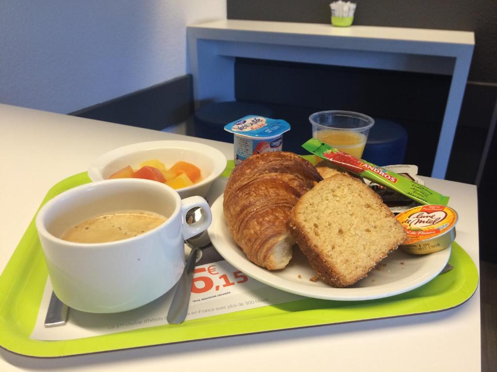 ibis Budget Pau Est photo 1