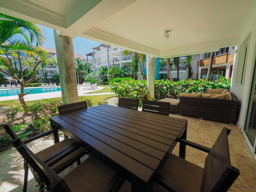 Апартаменты (Роскошный пляжный дом с 2 спальнями и выходом к воде), Playa Turquesa Ocean Club