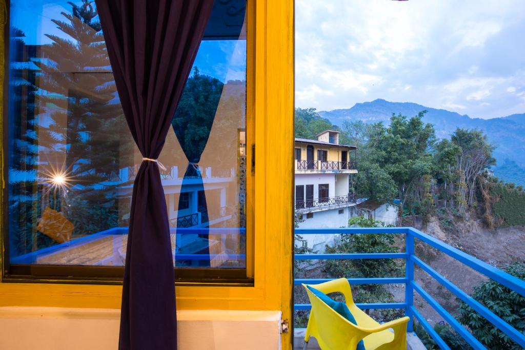 Двухместный (Двухместный номер Делюкс с 1 кроватью и балконом), goSTOPS Rishikesh