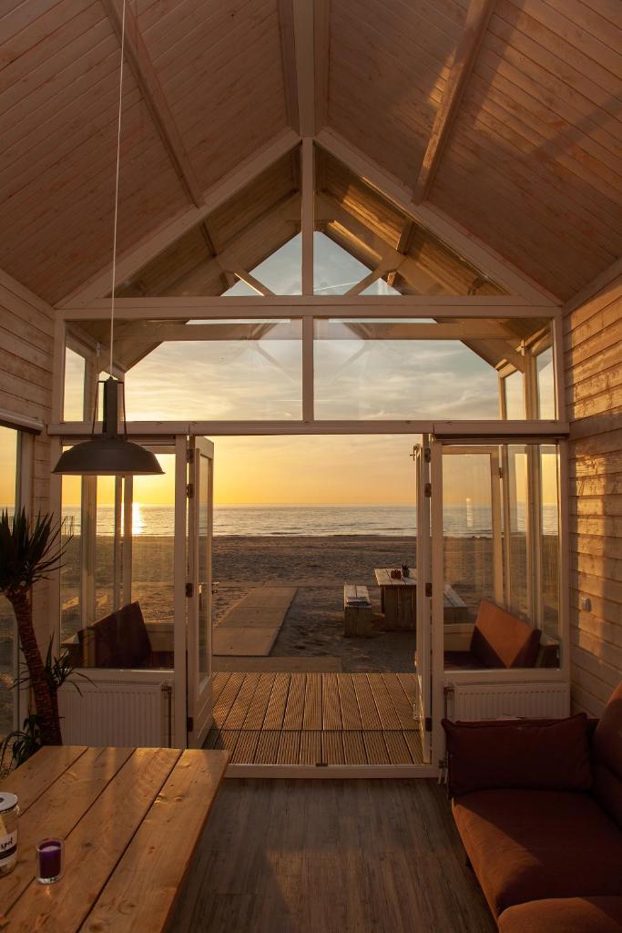 Surf en beach strandhuisjes