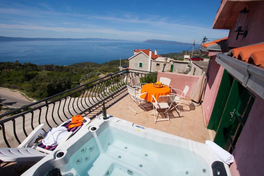 panoramic sea view house photo 3