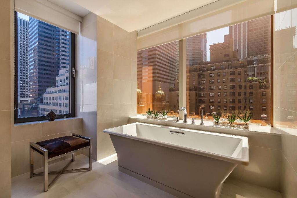 Сьюит (Суперлюкс), Concorde Hotel New York