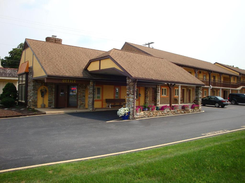 Soudersburg Motel image
