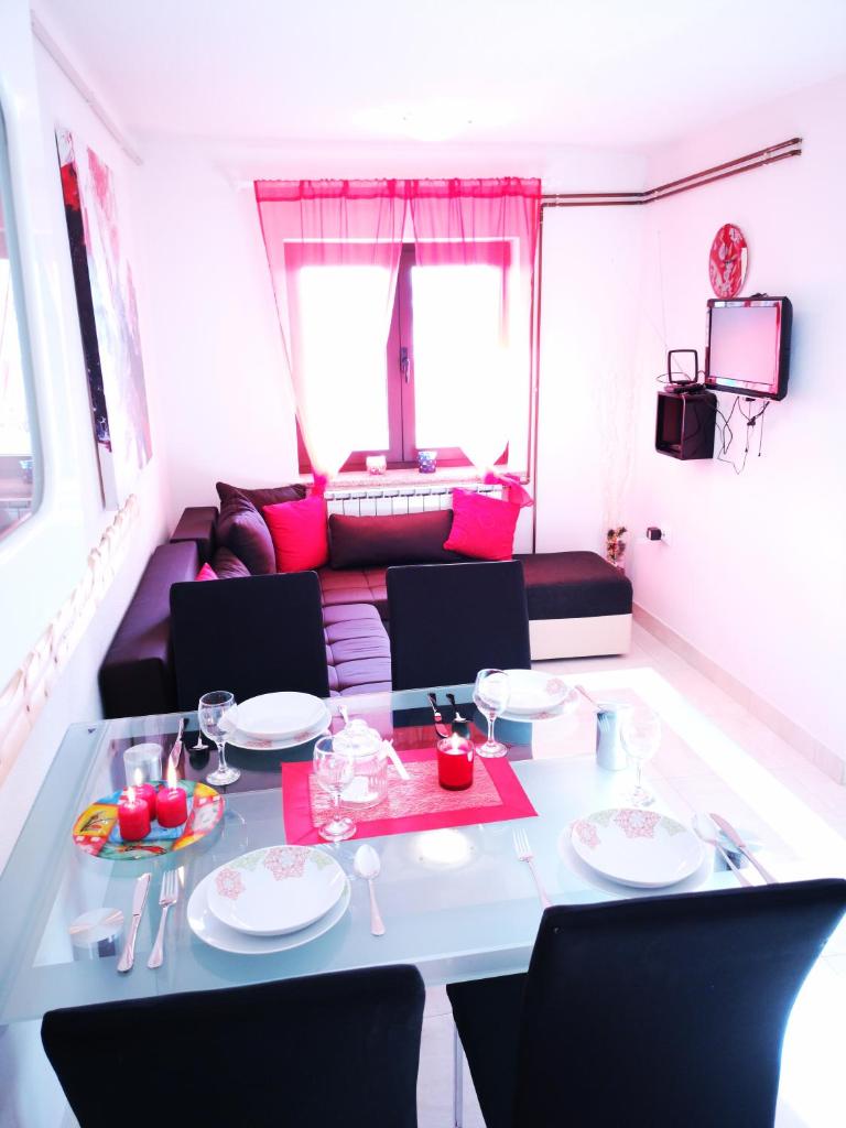 Apartman "Sabine red" with pool photo 3