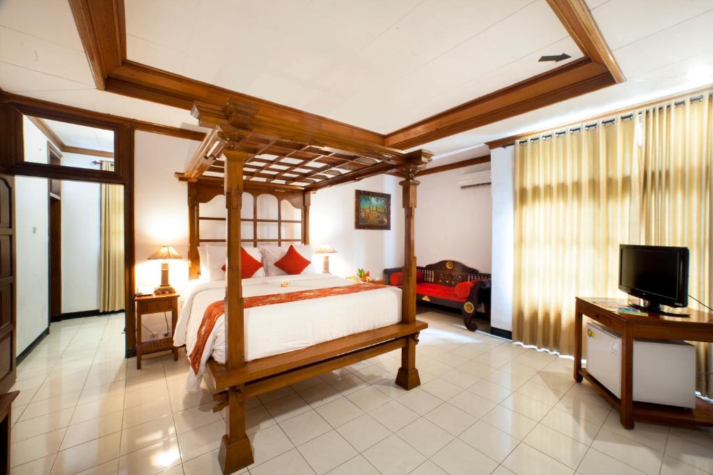 Bali Taman Beach Resort & Spa Lovina photo 2