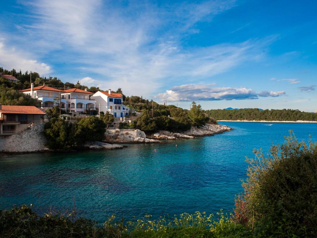 Fey's House waterfront - Φισκάρδο photo 3