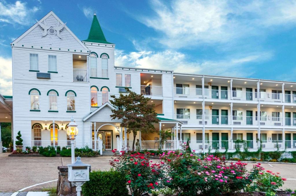 Quality Inn Eureka Springs South image