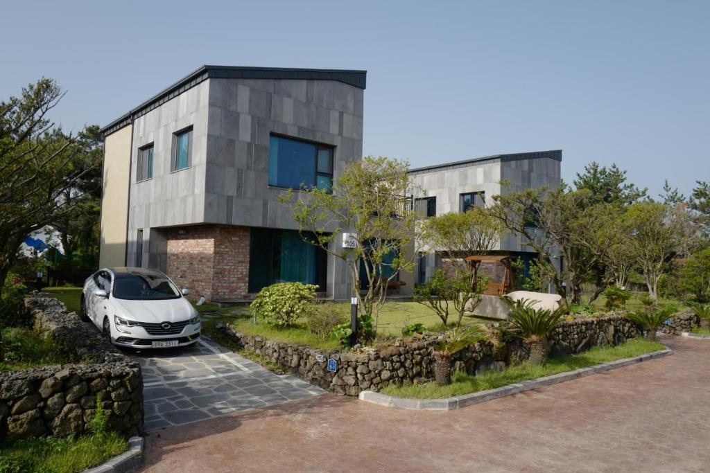 Jeju TheRiche Pension
