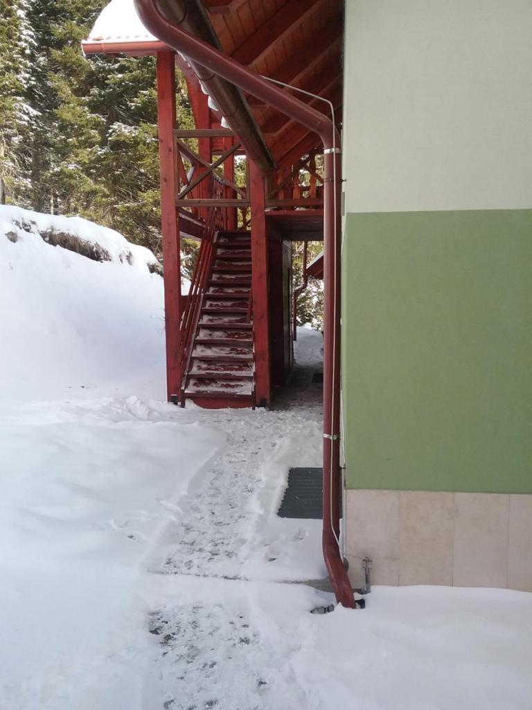 Hudinja 111 photo 1