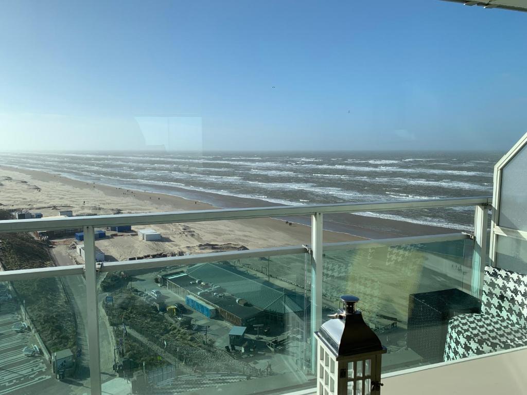 Studio Coastview Room Type - Studio Apartment with Sea View