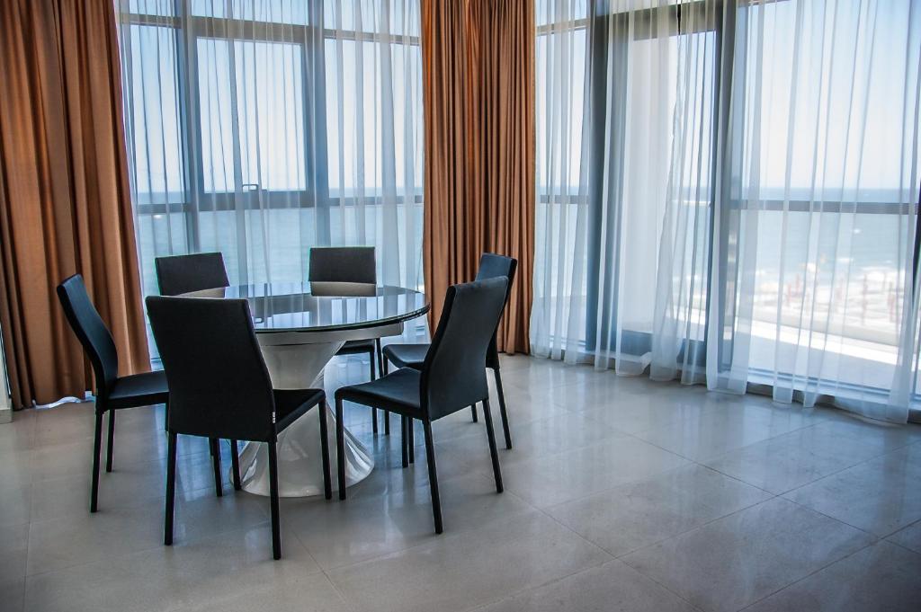 Апартаменты (Апартаменты с 2 спальнями и видом на море), Riviera Residence Apartments