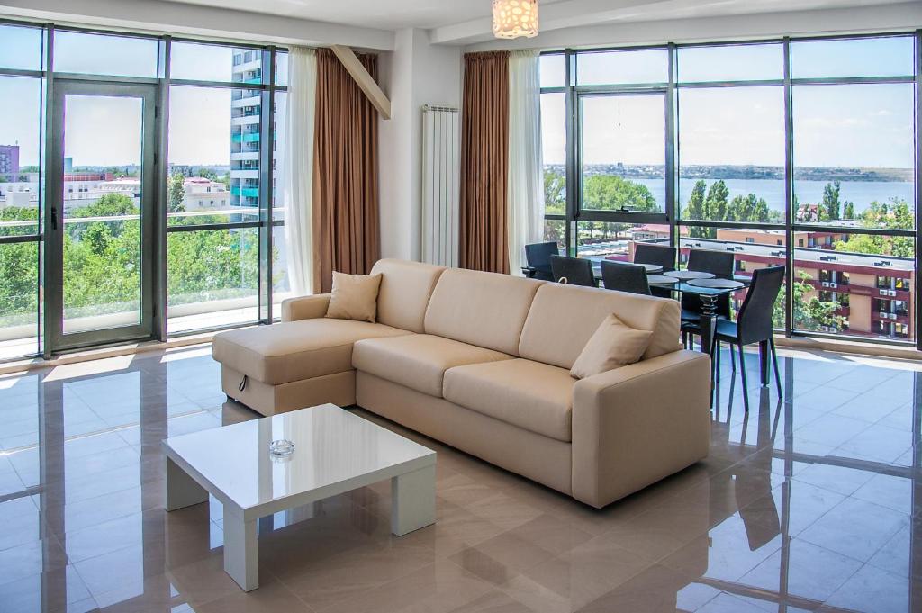 Апартаменты (Апартаменты с 2 спальнями и частичным видом на море), Riviera Residence Apartments