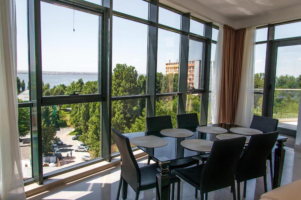Апартаменты (Апартаменты с 2 спальнями и частичным видом на море), Riviera Residence Apartments