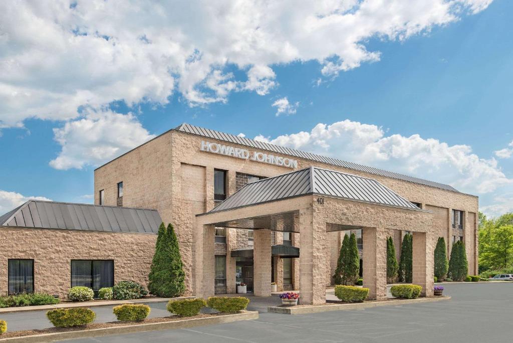 Howard Johnson by Wyndham Amherst Hadley image