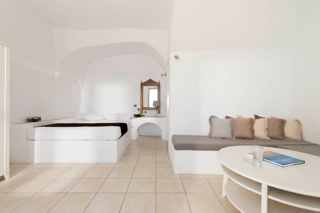 Gorgona Villas - Tap to explore photos