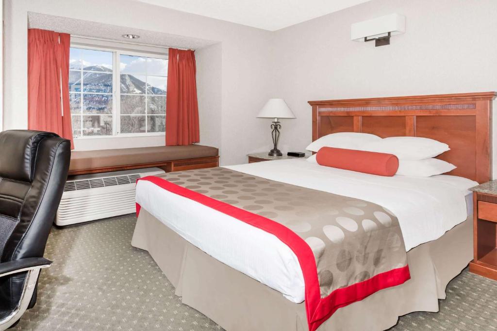Ramada by Wyndham Frisco photo 3