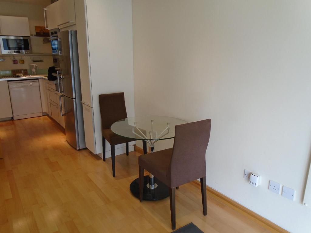 Ocean Village 2 bedroom apartment photo 3