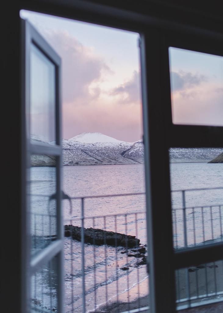 Boat house in Hósvik photo 2