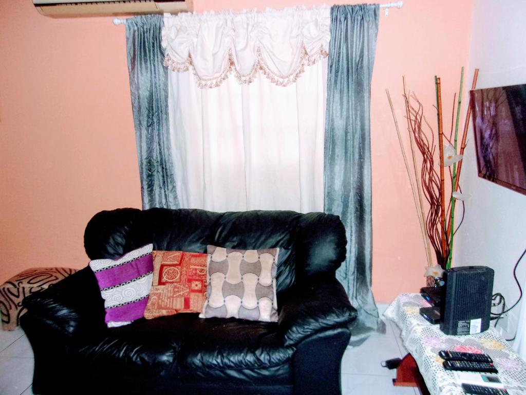 Central Oaklands Kingston Apt photo 3