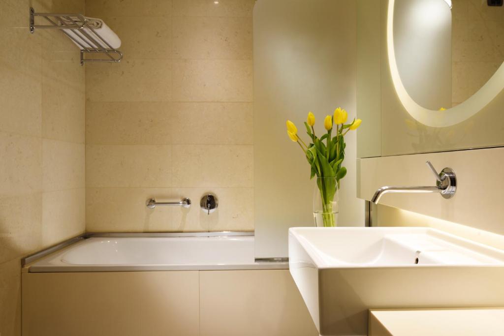 UNA Hotels Bologna Centro Room Type - Superior Double Room