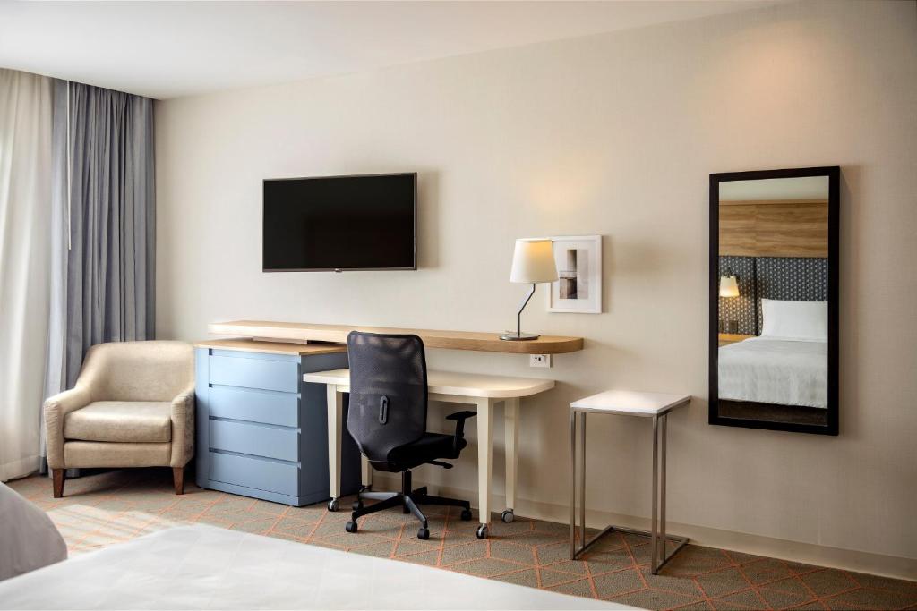 Holiday Inn & Suites - Aguascalientes, an IHG Hotel photo 3
