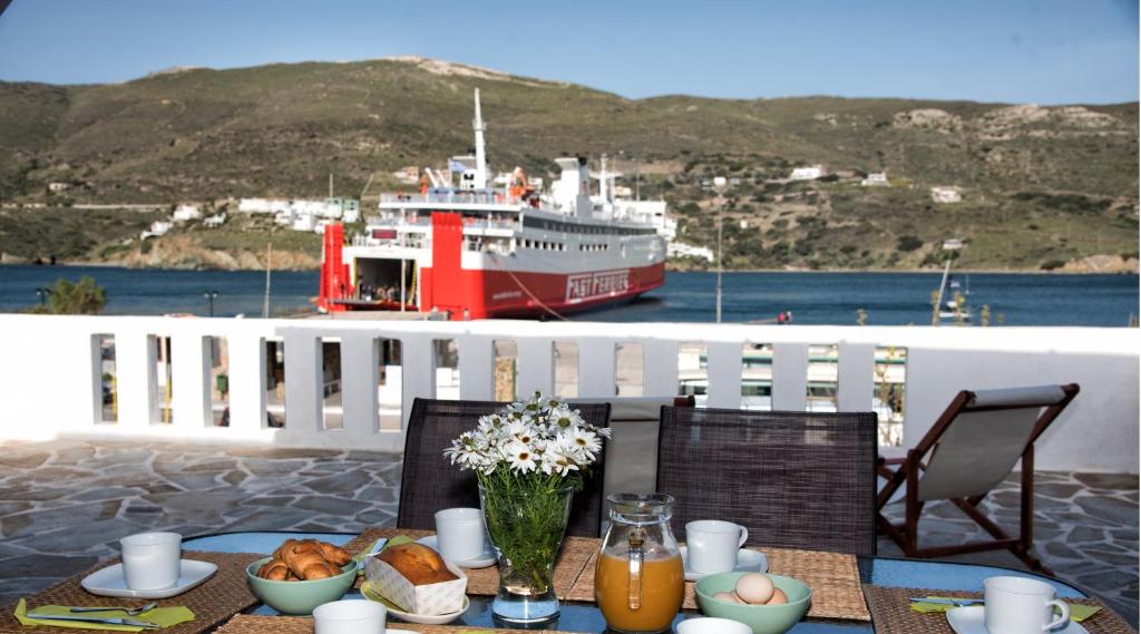 The Veranda of Gavrion-Exclusive, Centrally located with Seaview photo 1