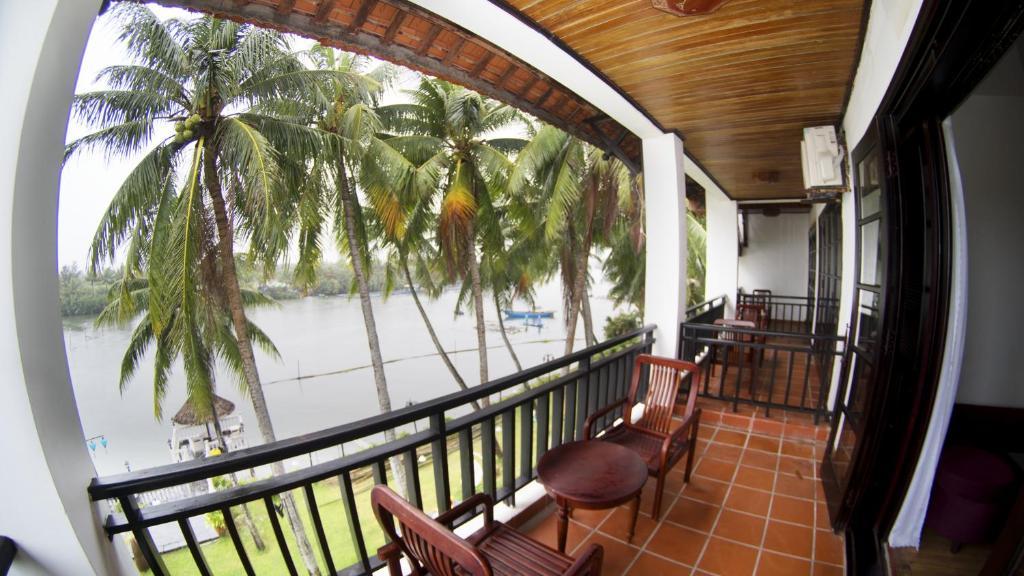 River Beach Resort & Residences
