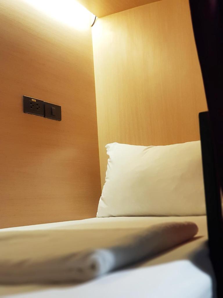 Семейный (Семейный номер с общей ванной комнатой), CLOUD on Saladaeng Silom Hostel Bangkok