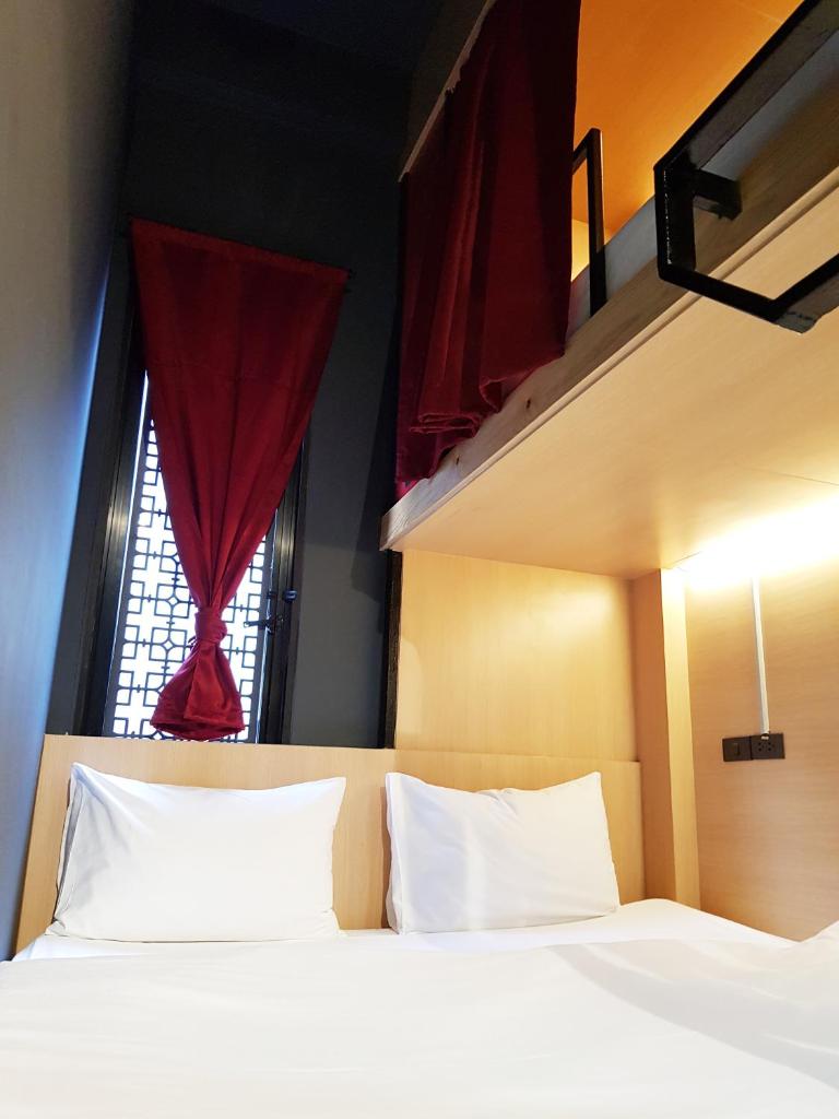 Семейный (Семейный номер с общей ванной комнатой), CLOUD on Saladaeng Silom Hostel Bangkok