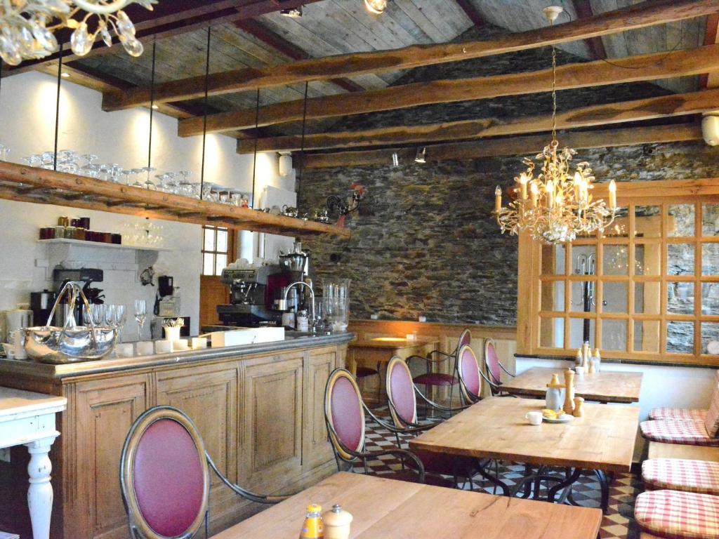 Authentic Holiday Home located in Bievre with Jacuzzi photo 3